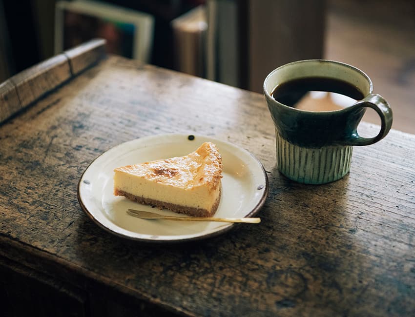 ベイクドチーズケーキとコーヒー